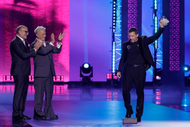 antonio banderas grammy latino antonio banderas grammy latino