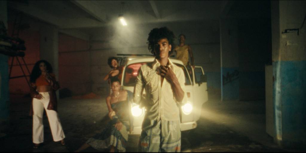 Artista de São João de Meriti conta como foi gravar clipe com Madonna