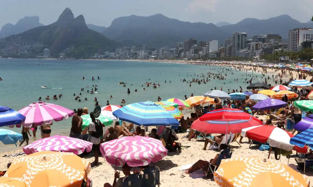 Na onda de calor, Rio tem sensação térmica de 52,7 graus antes das 9h