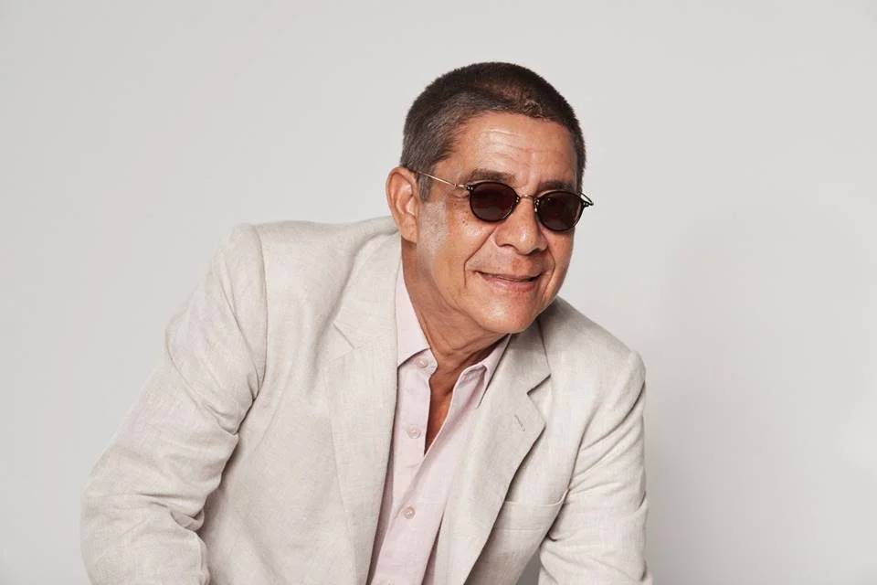 Cantor Zeca Pagodinho batiza biblioteca na favela do Jacarezinho