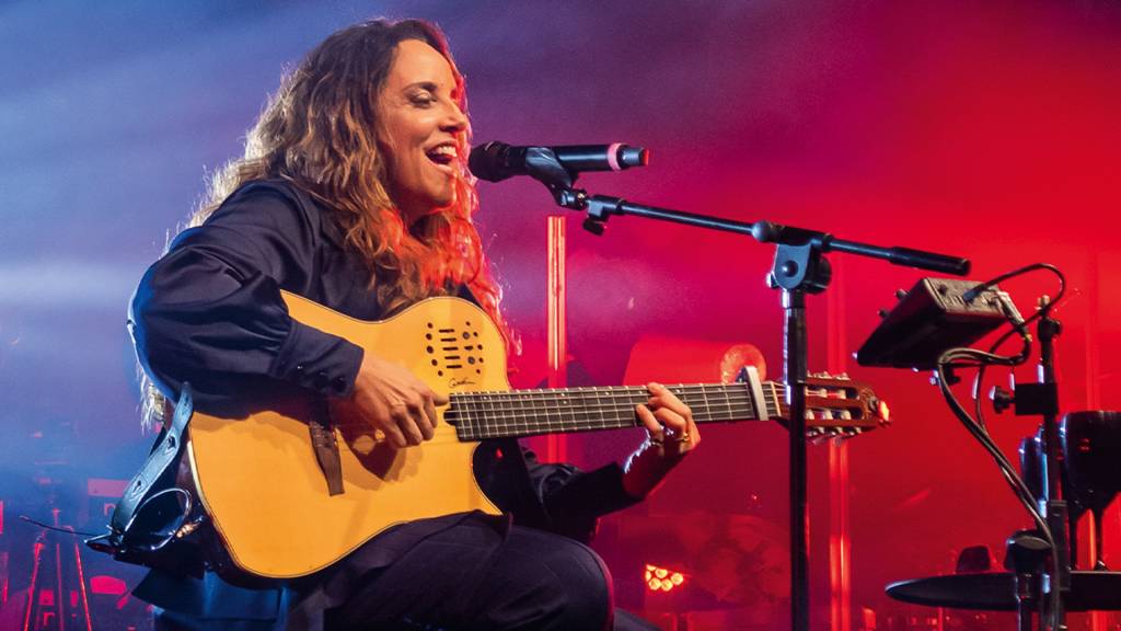 Ana Carolina, Boogarins e Monobloco brilham na agenda de shows da semana