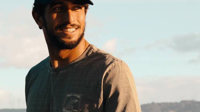 Sobre ondas gigantes, Chumbo fecha com patrocinador de Gabriel Medina