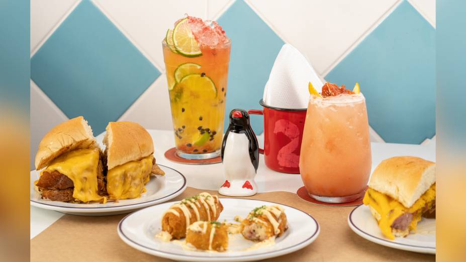 Bar Maravilha: parede de azulejos, sanduíches, petiscos e drinques Bar Maravilha: parede de azulejos, sanduíches, petiscos e drinques