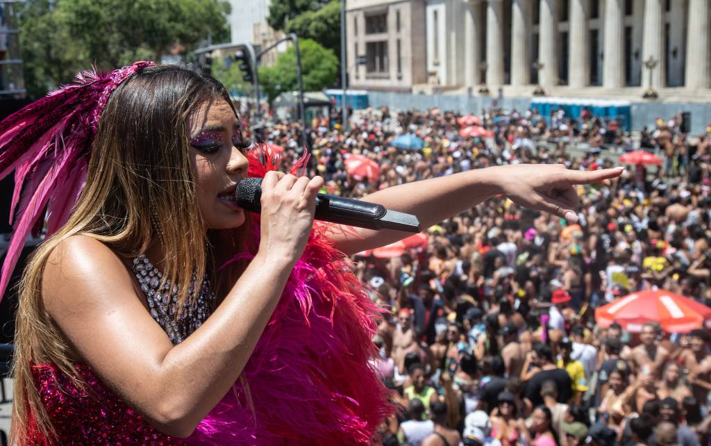 Agenda da folia: fim de semana tem bloco da Lexa e Imprensa Que Eu Gamo