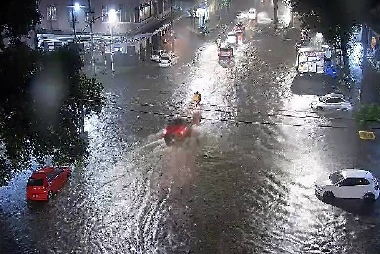Ruas-alagadas-na-Zona-Norte-do-Rio