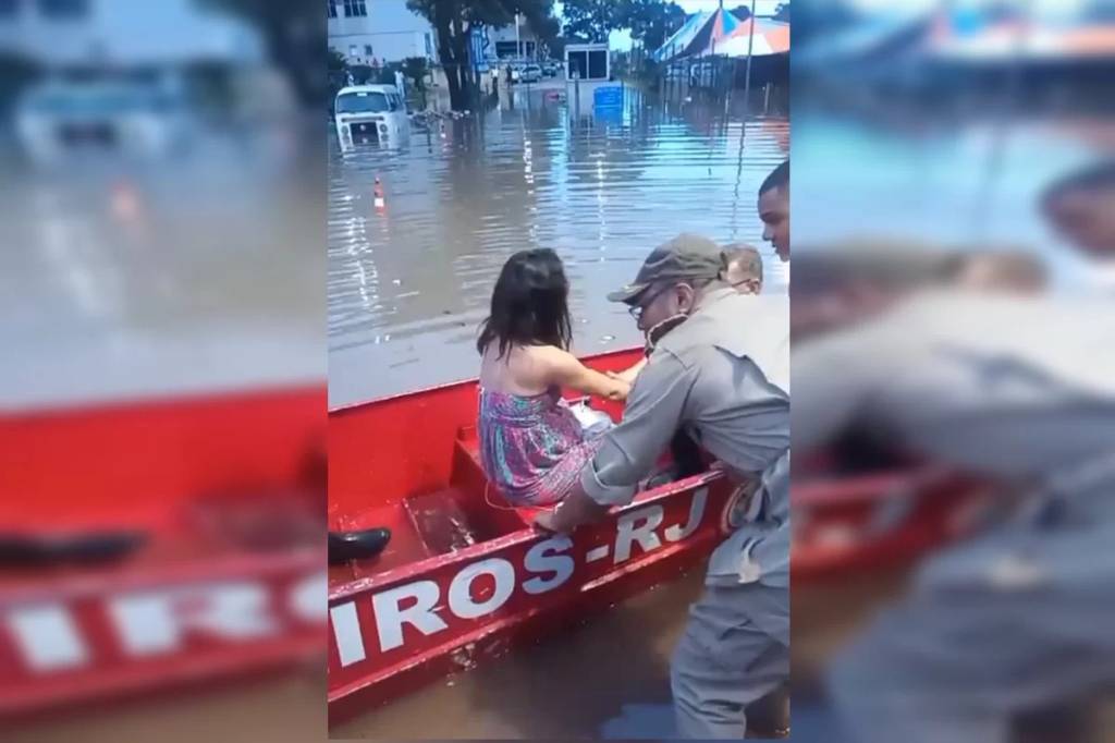 Vídeo: bombeiros levam grávida de barco até hospital durante enchente