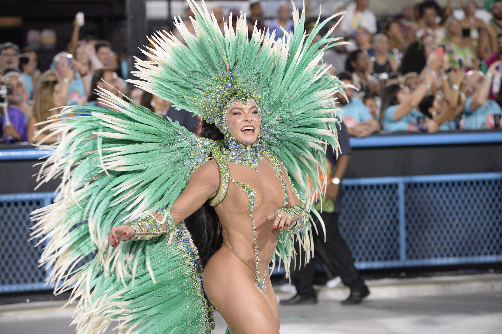 fabiola-andrade-mocidade