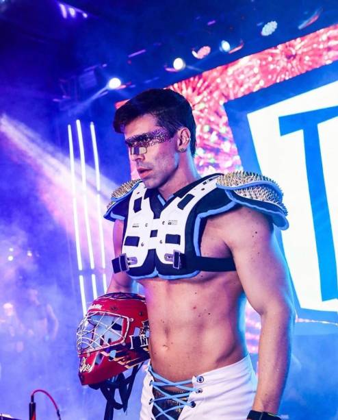 Confira alguns dos looks que Guilherme Acrízio já usou Confira alguns dos looks que Guilherme Acrízio já usou