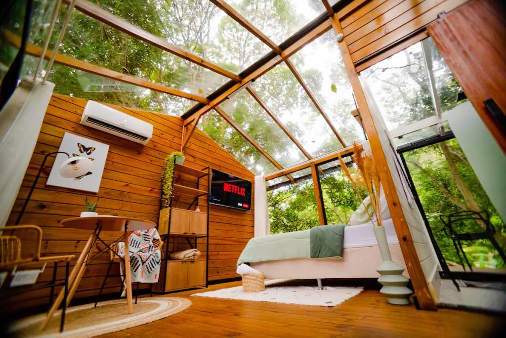 ae4bb294-5e7f-4e3b-8fd1-dc02069c77b5 airbnb-cabana-vidro