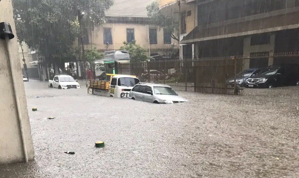 Como é o plano do governo para evitar desastres causados pela chuva