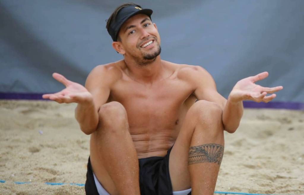Anderson Melo critica prosseguimento do jogo e não sabe quando volta