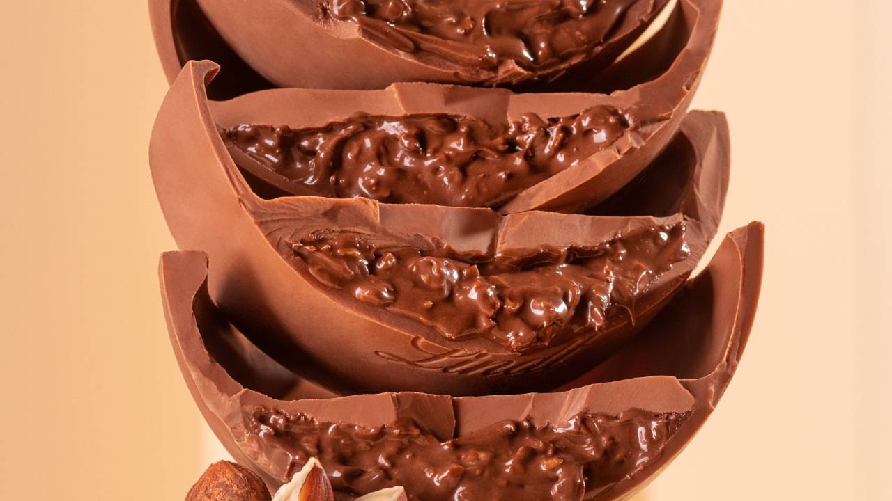 Lindt: marca disputada recheia a casca com creme de avelã