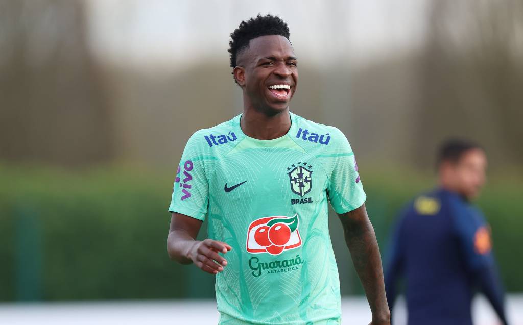 Festa de Vini Jr. teve parque de diversão, celulares confiscados e Virginia