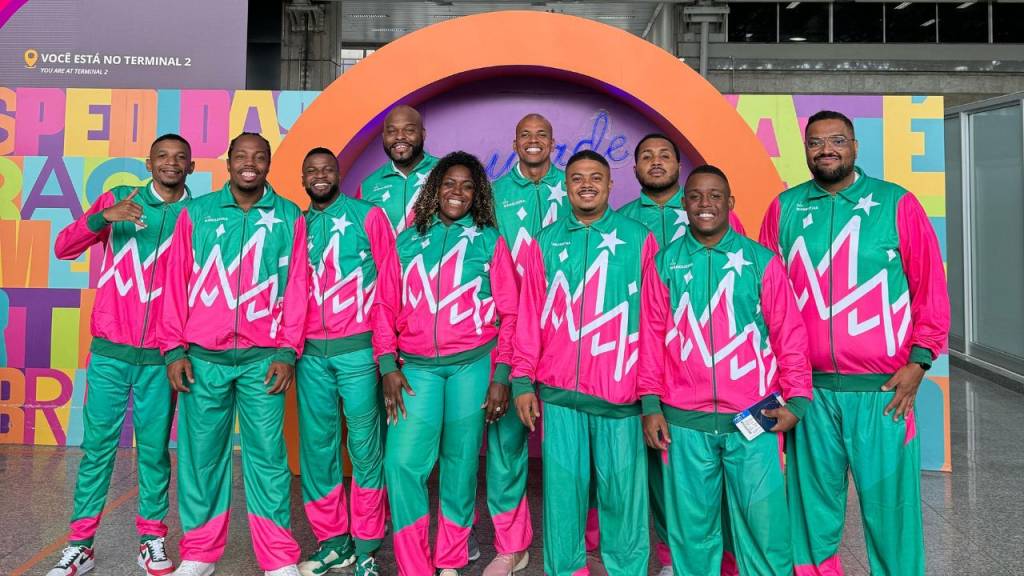 Bateria da Mangueira vai brilhar em inauguração de loja da Farm em Londres