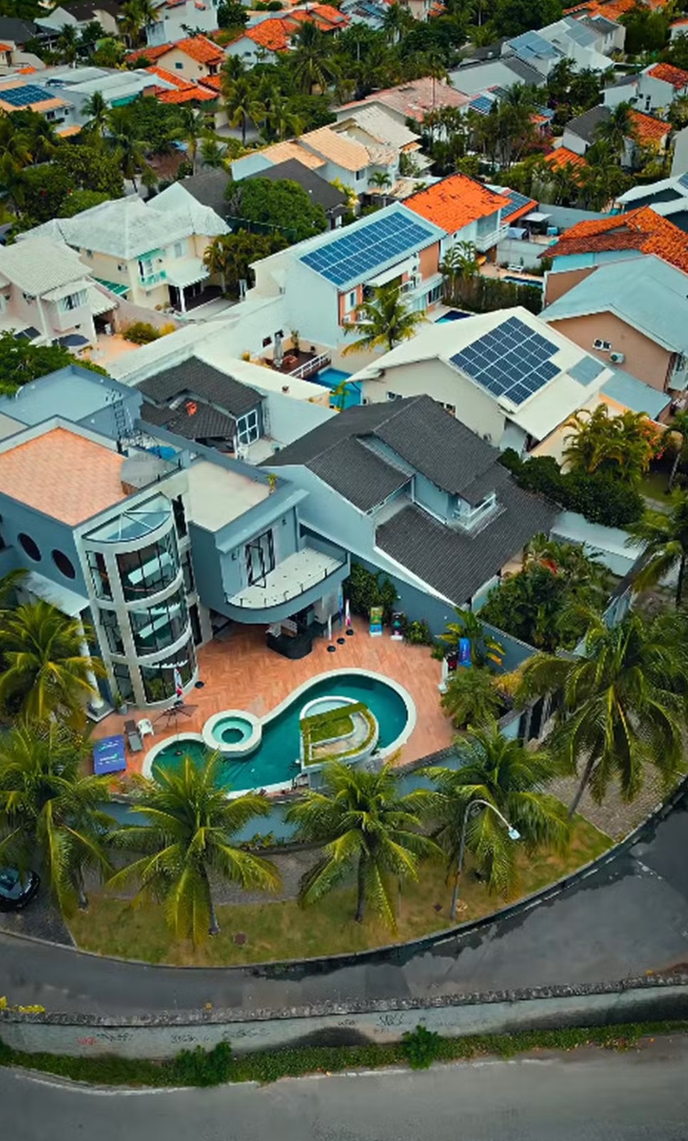 “Viés conservador”: gravação de reality show revolta moradores da Barra