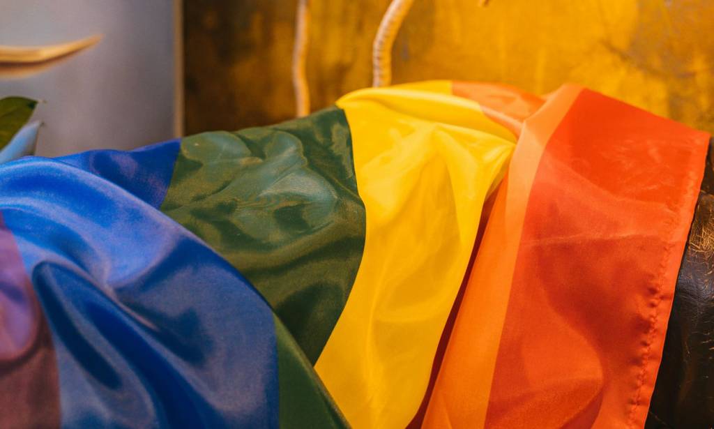 O impacto da bandeira do arco-íris em estabelecimentos comerciais