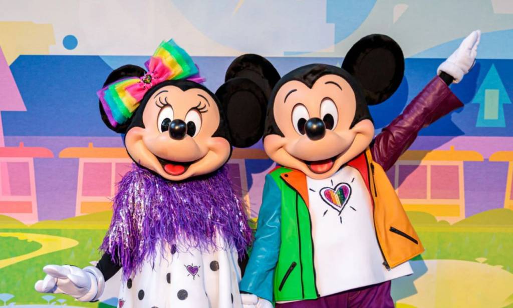 Disney promove evento LGBTQIA+ no parque da Califórnia