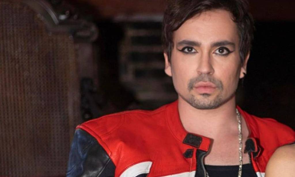 Johnny Hooker recebe título de Cidadão Niteroiense