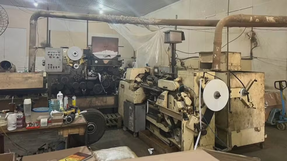 Operação da Polícia Civil mira suspeitos de furtar máquina de cigarros