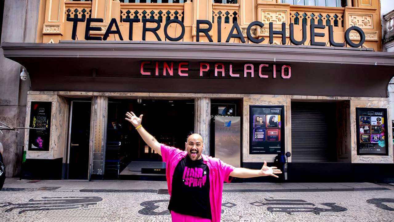 Tiago Abravanel leva diversidade para os bastidores de Hairspray
