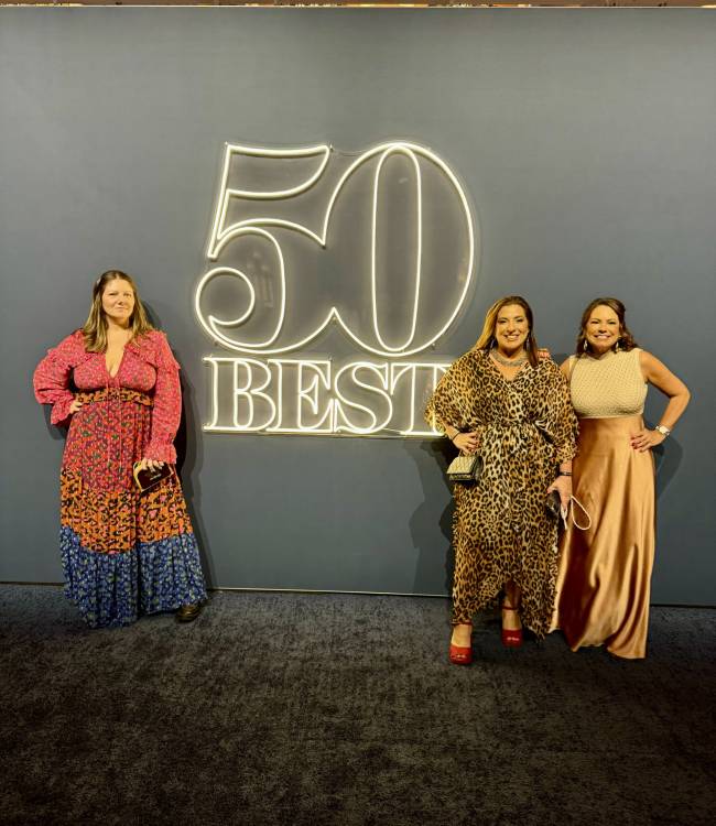 Mari Nicodemus, Maria Vargas, Sócia da Documennta, e Renata Araújo no 50 Best