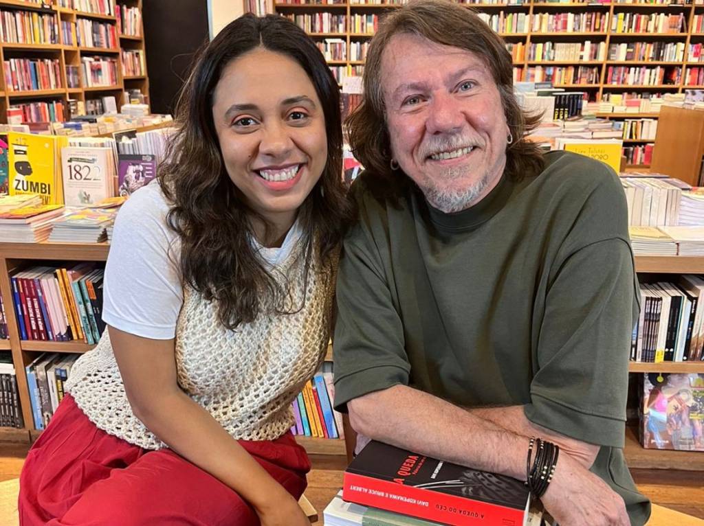 Lenine na estreia da 2ª temporada da websérie “O que tem na minha sacola?”