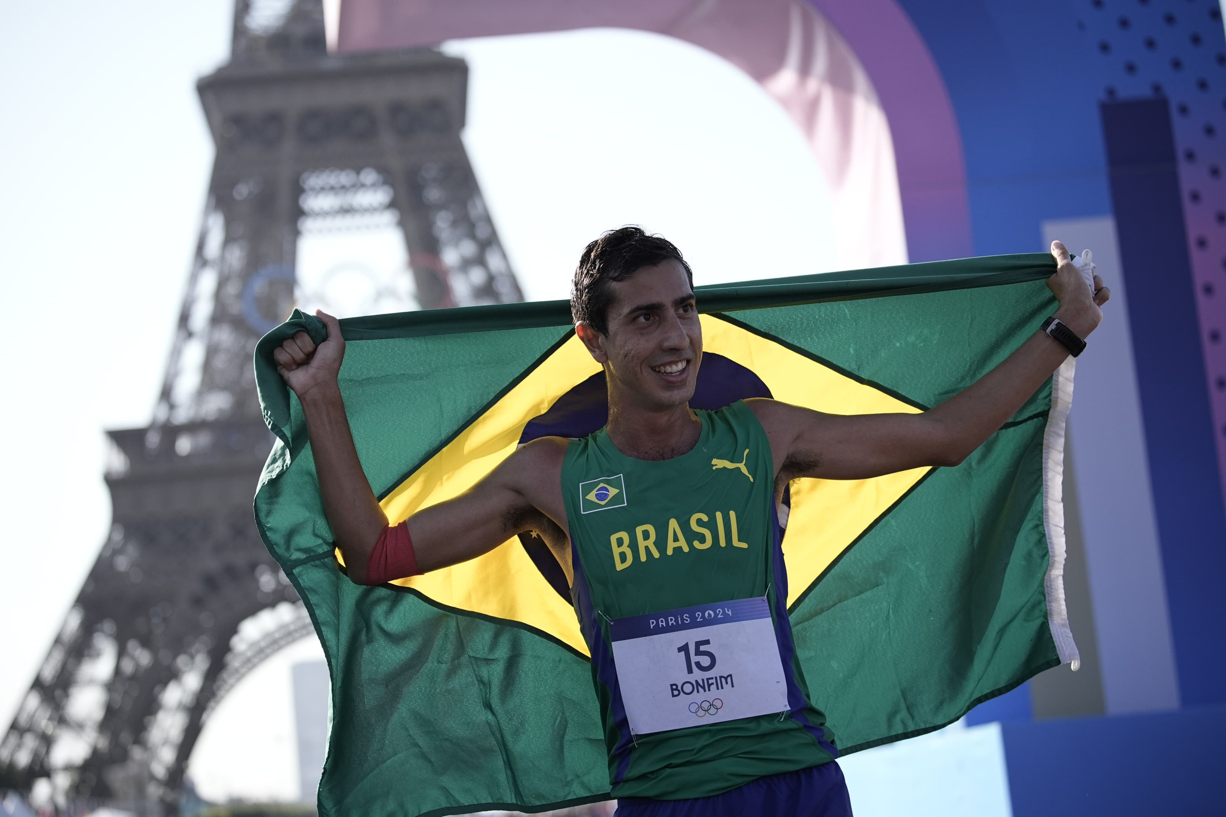 Paris 2024: Prata na Marcha Atlética, Caio Bonfim fala sobre homofobia