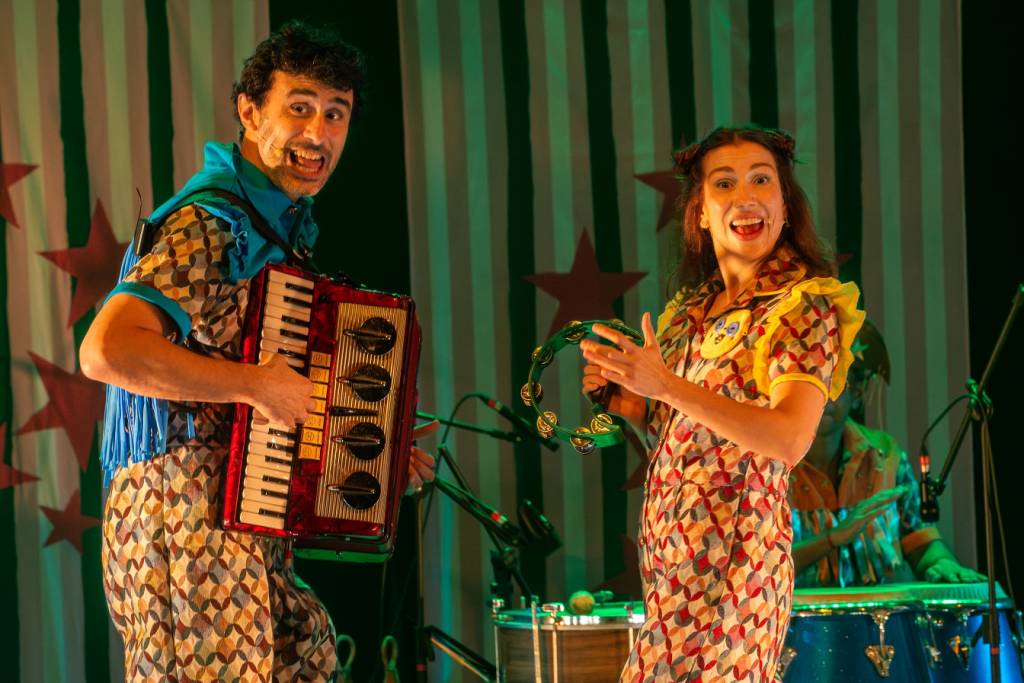 Capoeira, teatro e oficinas: 7 programas com crianças no fim de semana