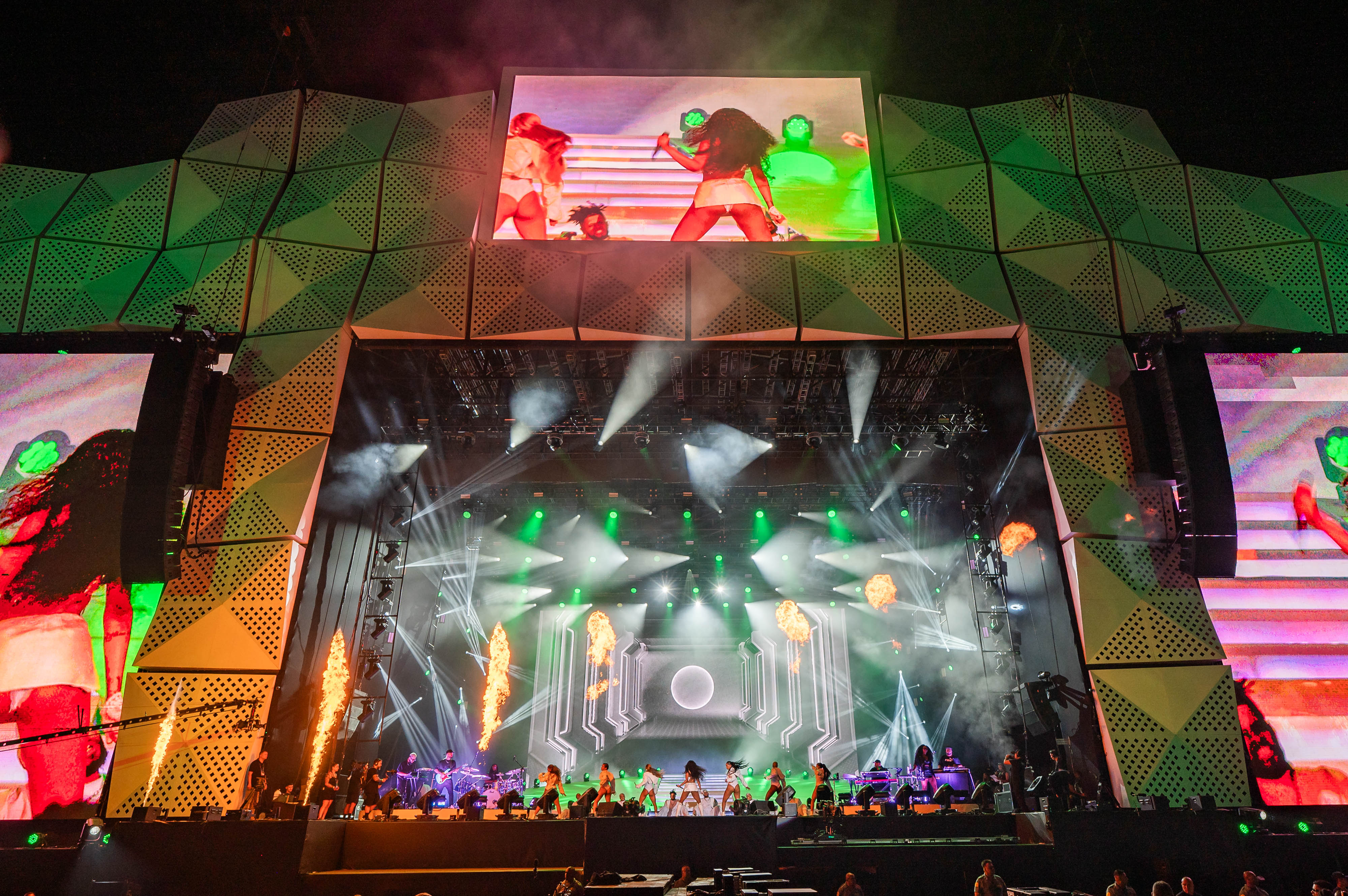 O show: hits enfileirados