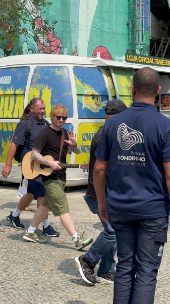 Ed Sheeran: passeio no Bondinho