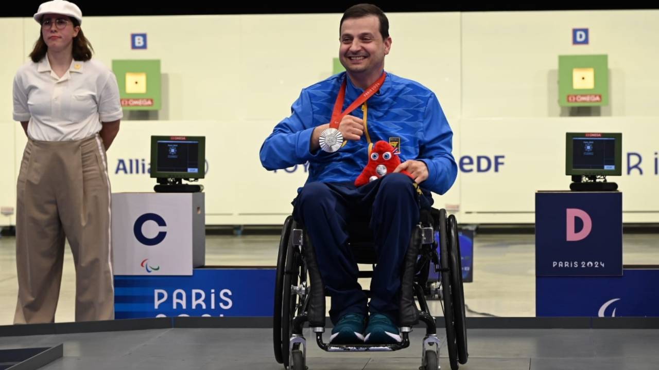 Alexandre Galgani conquista medalha inédita pro Brasil no Tiro Esportivo em Jogos Paralímpicos