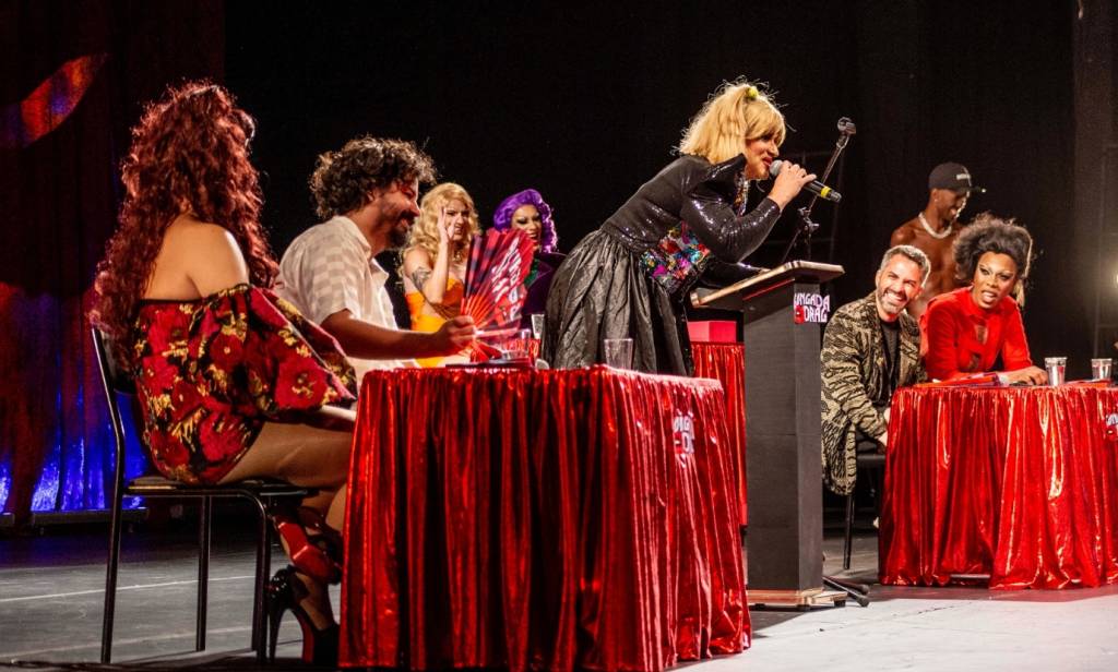 Gongada drag entra em clima de Halloween