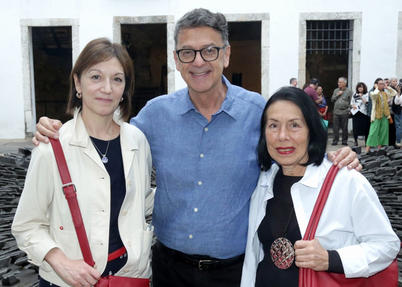 Abertura da coletiva “Iluminações Poéticas”, no Paço Imperial. Veja fotos!