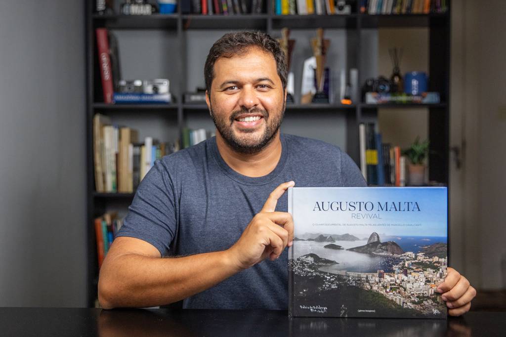 AMR1 O autor do livro