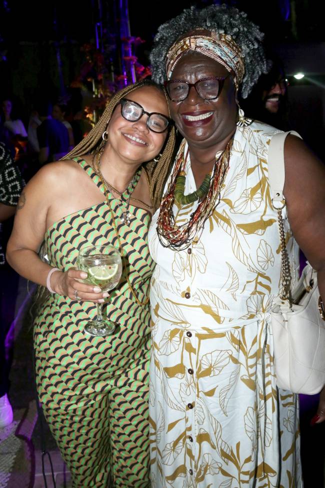 CH0A8200-Teresa Cristina e Mãe Marcia Marçal