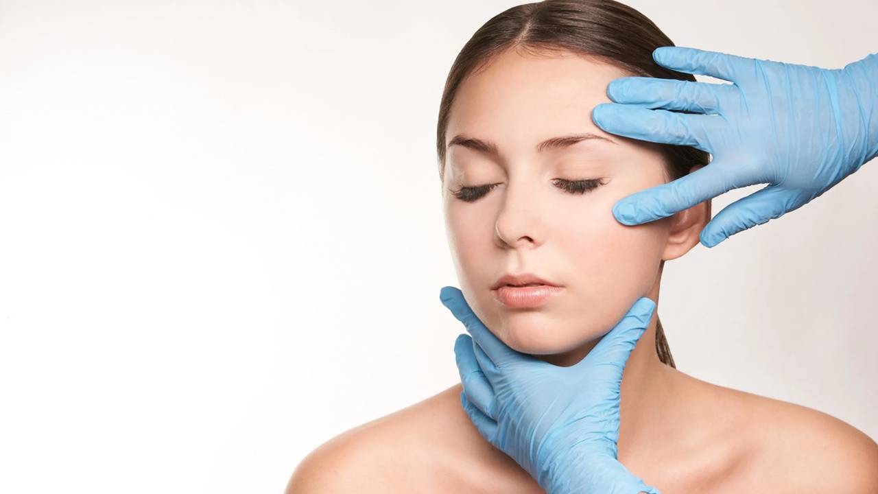 Existem variadas técnicas de facelift e hoje os resultados são mais naturais