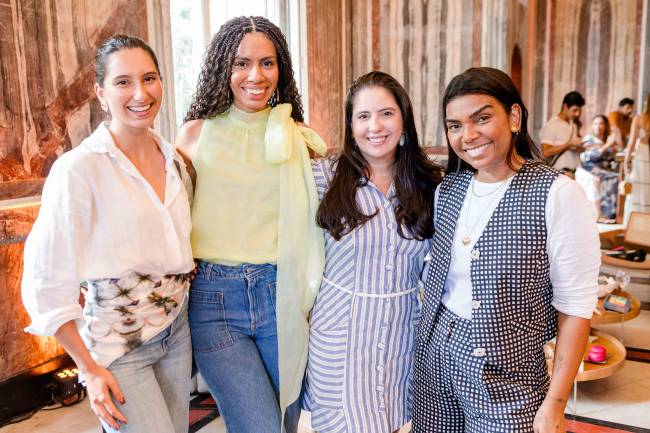 Mari Ramires, Karolline Alvarenga, Priscila Caldeira e Vivy Tenorio