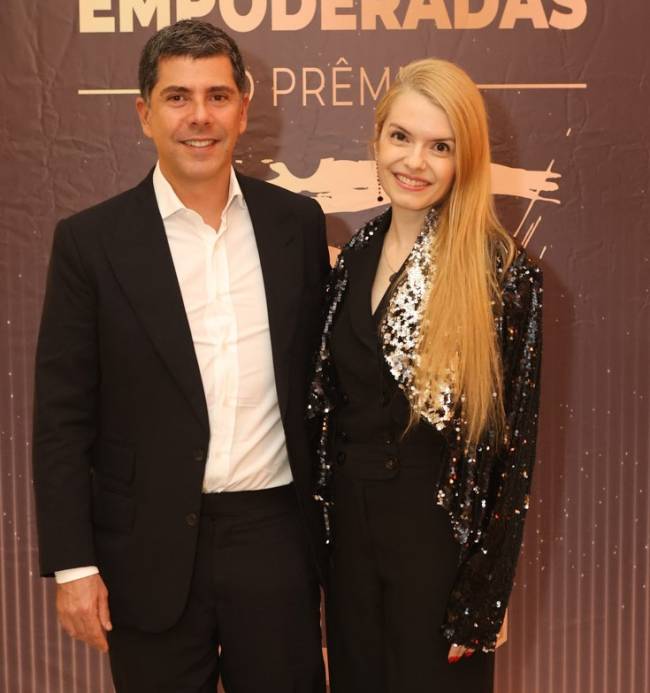 1 João Ricardo e Flávia Galvão