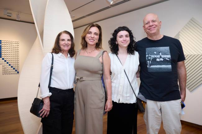 MariaFernandes,Cristina, Alice e SidneyGarambone_FotoSelmyYassuda_YAS_1913