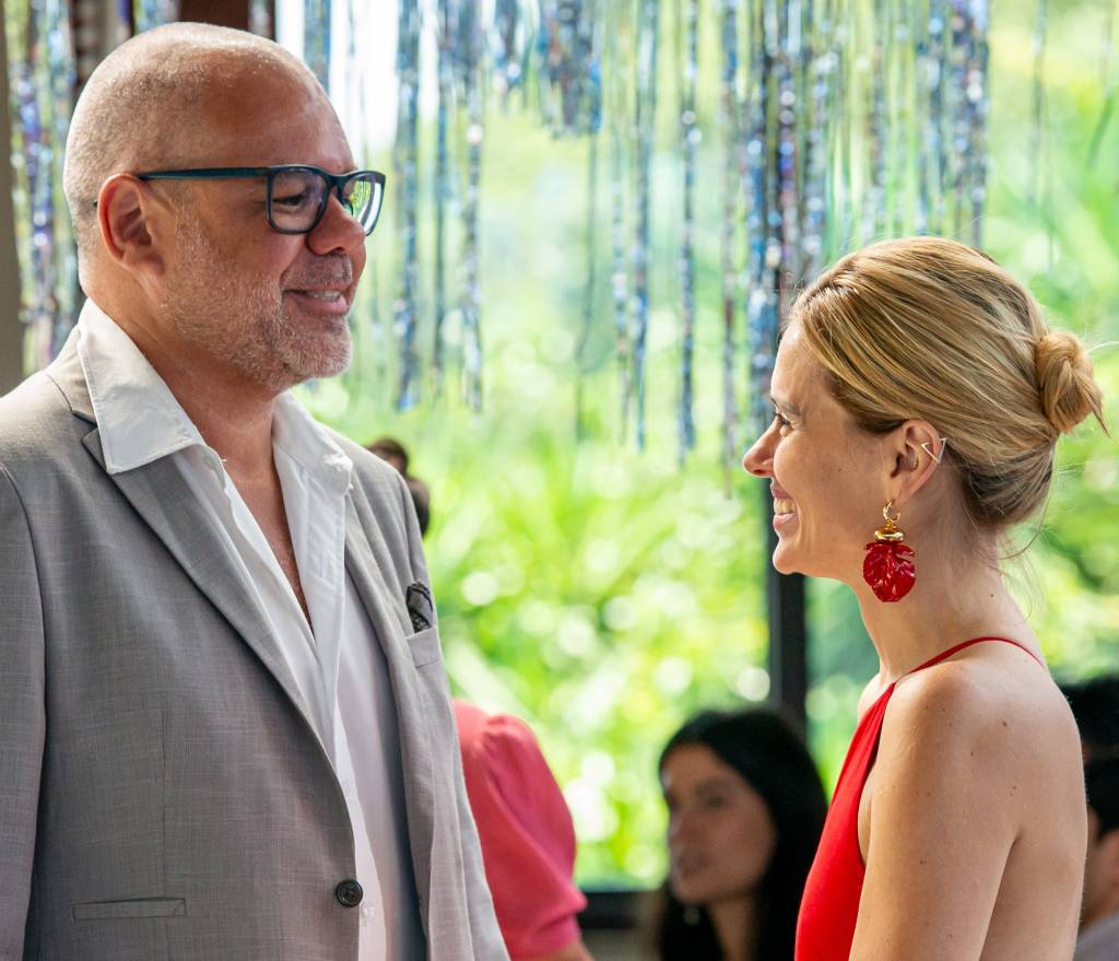 Cariocas representam a si mesmos em longa com Carolina Dieckmann