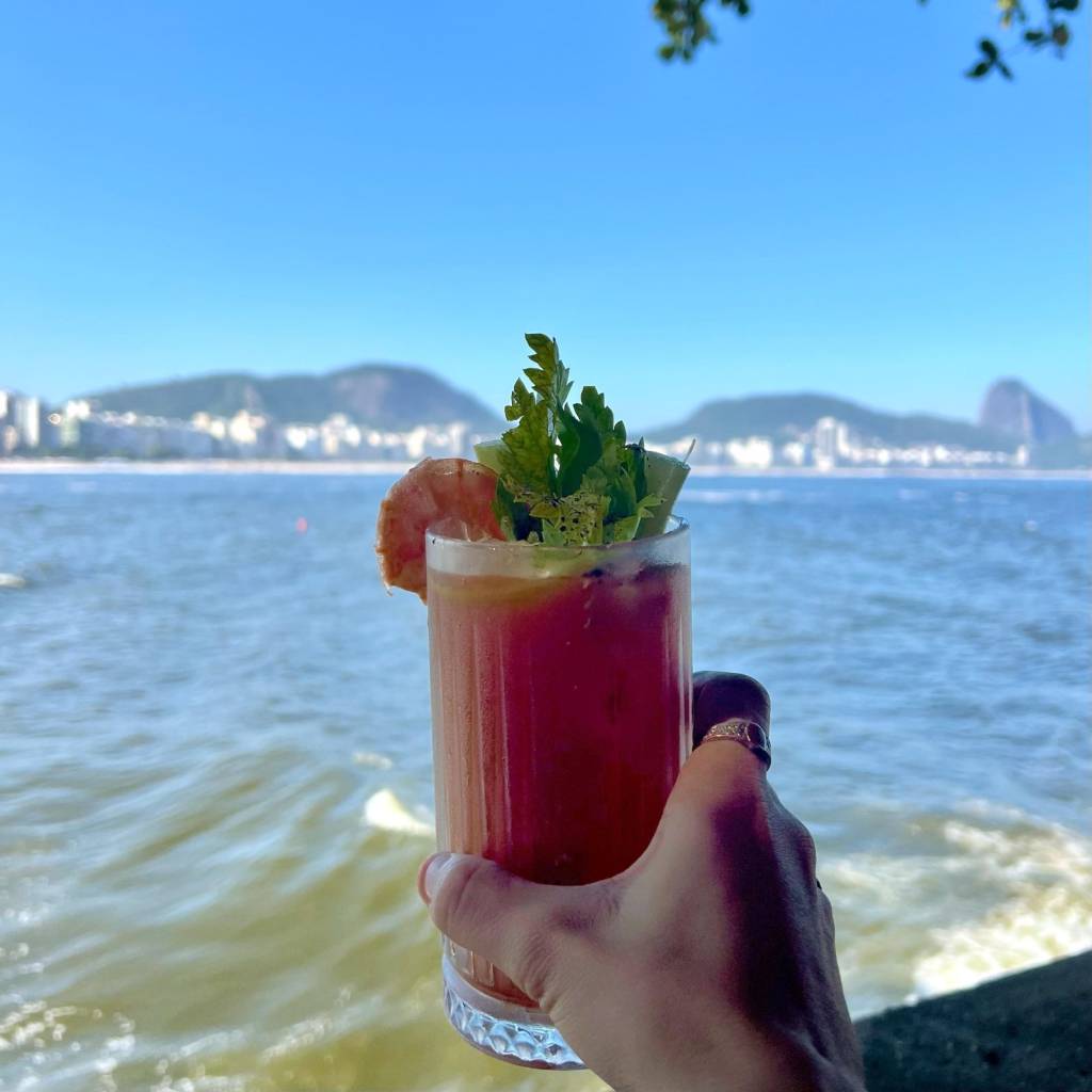 13 spots no Rio para desfrutar do pôr do sol com um bom drinque