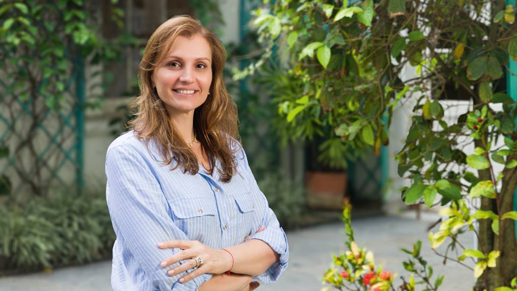 Discreta, mas falante: Cristine Paes é a primeira-dama mais longeva do Rio