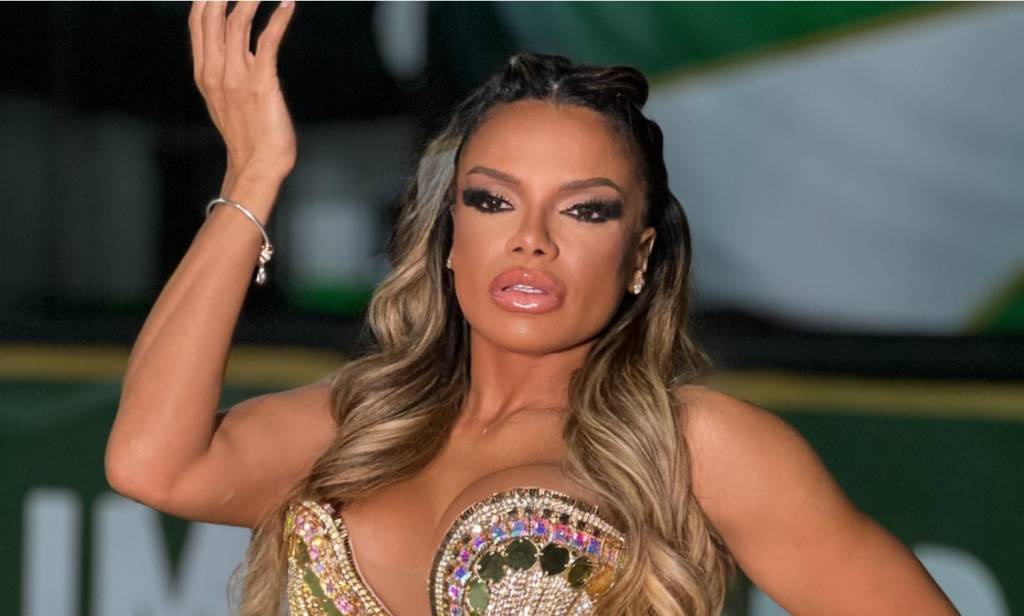 Quitéria Chagas revela como é a preparação para ser rainha da bateria