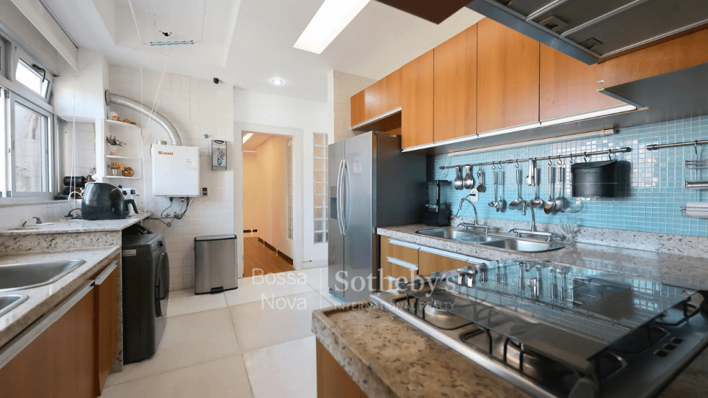 Apartamento de Deborah Secco: &agrave; venda por 9 milh&otilde;es