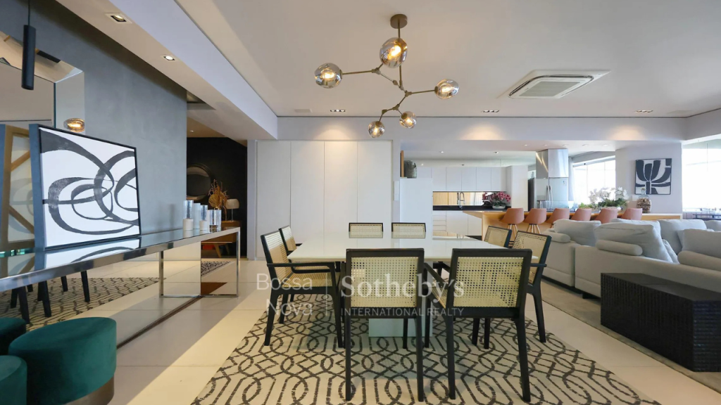 Apartamento de Deborah Secco: &agrave; venda por 9 milh&otilde;es de reais
