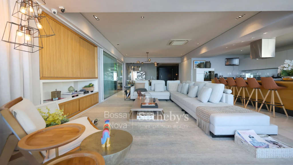 Apartamento de Deborah Secco: &agrave; venda por 9 milh&otilde;es