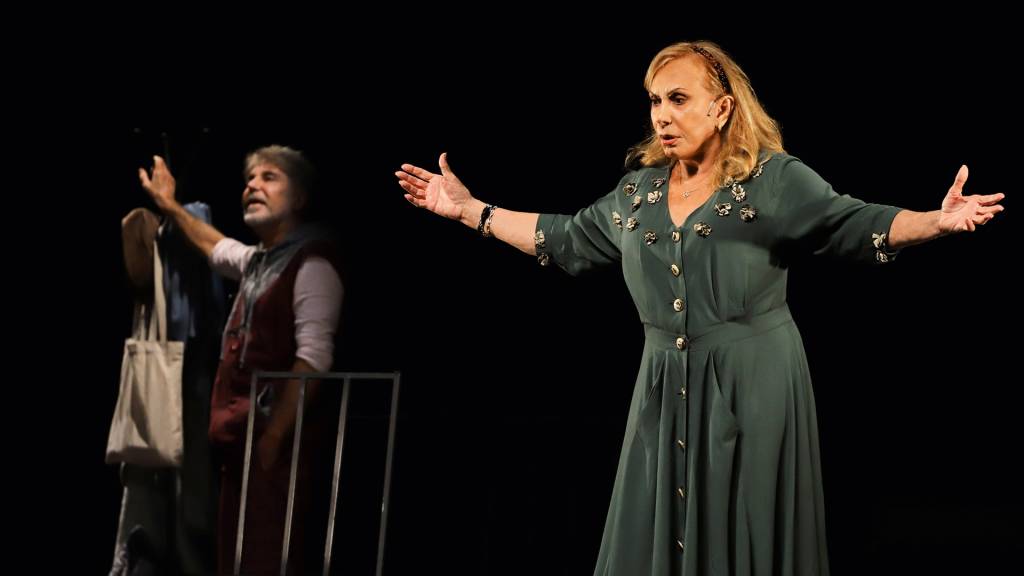 Edwin Luisi e Arlete Salles vivem amor maduro em peça que volta ao Rio