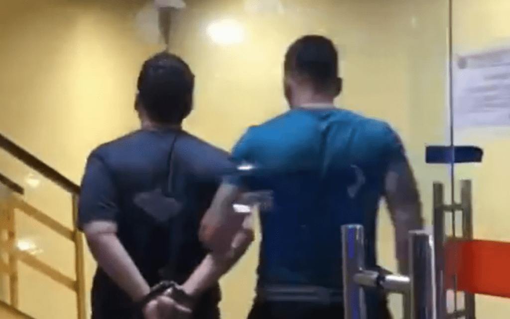 Polícia prende em flagrante professor que perseguia ex-namorada