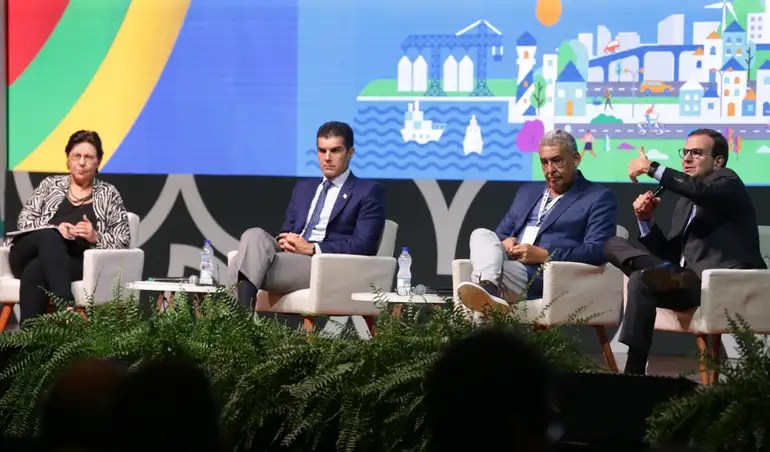 “Além de pedir dinheiro, ele quer a capital de volta”, diz Lula sobre Paes