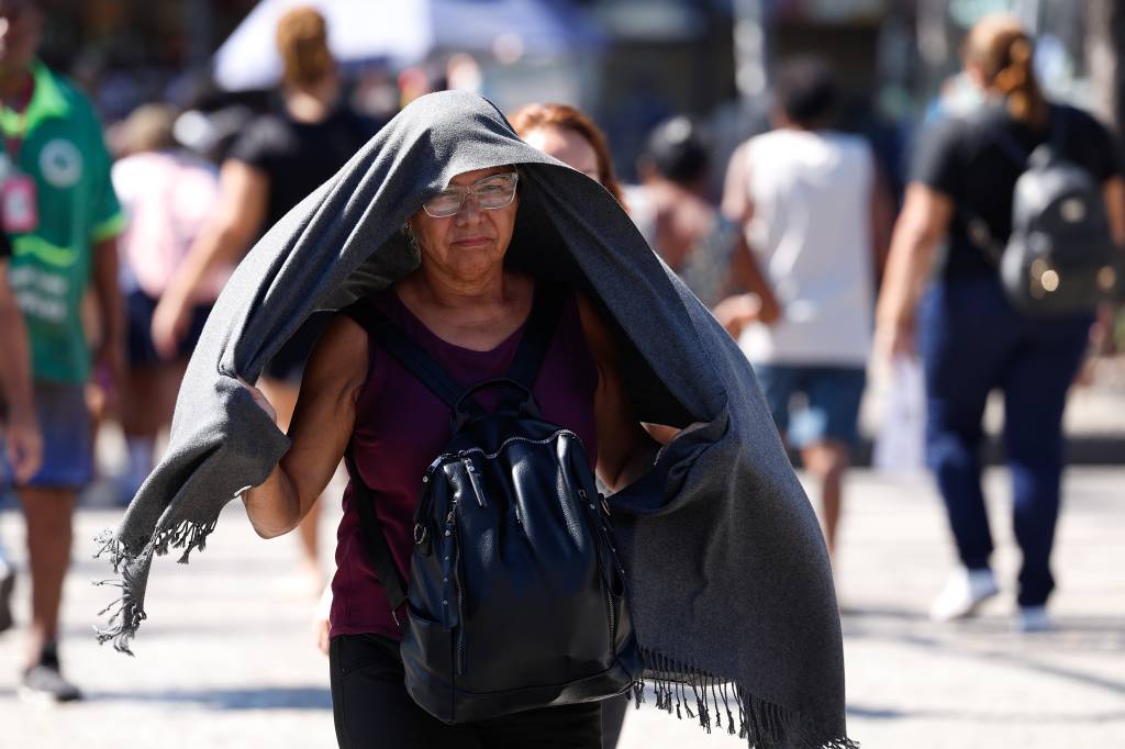 Cariocas, preparem-se: antes da frente fria, temperatura chega a 41 graus